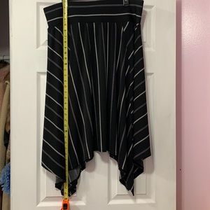 Lane bryant skirt black 18/20 longer on sides